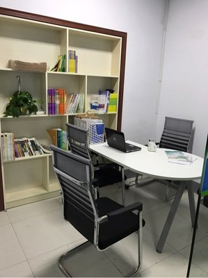 新梦想教育信息咨询 点亮学子未来的专业导航